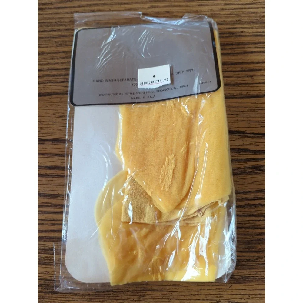 New‎ Vintage Marianne Textured Pantyhose Size B Ultra Sheer Floral Curves Gold